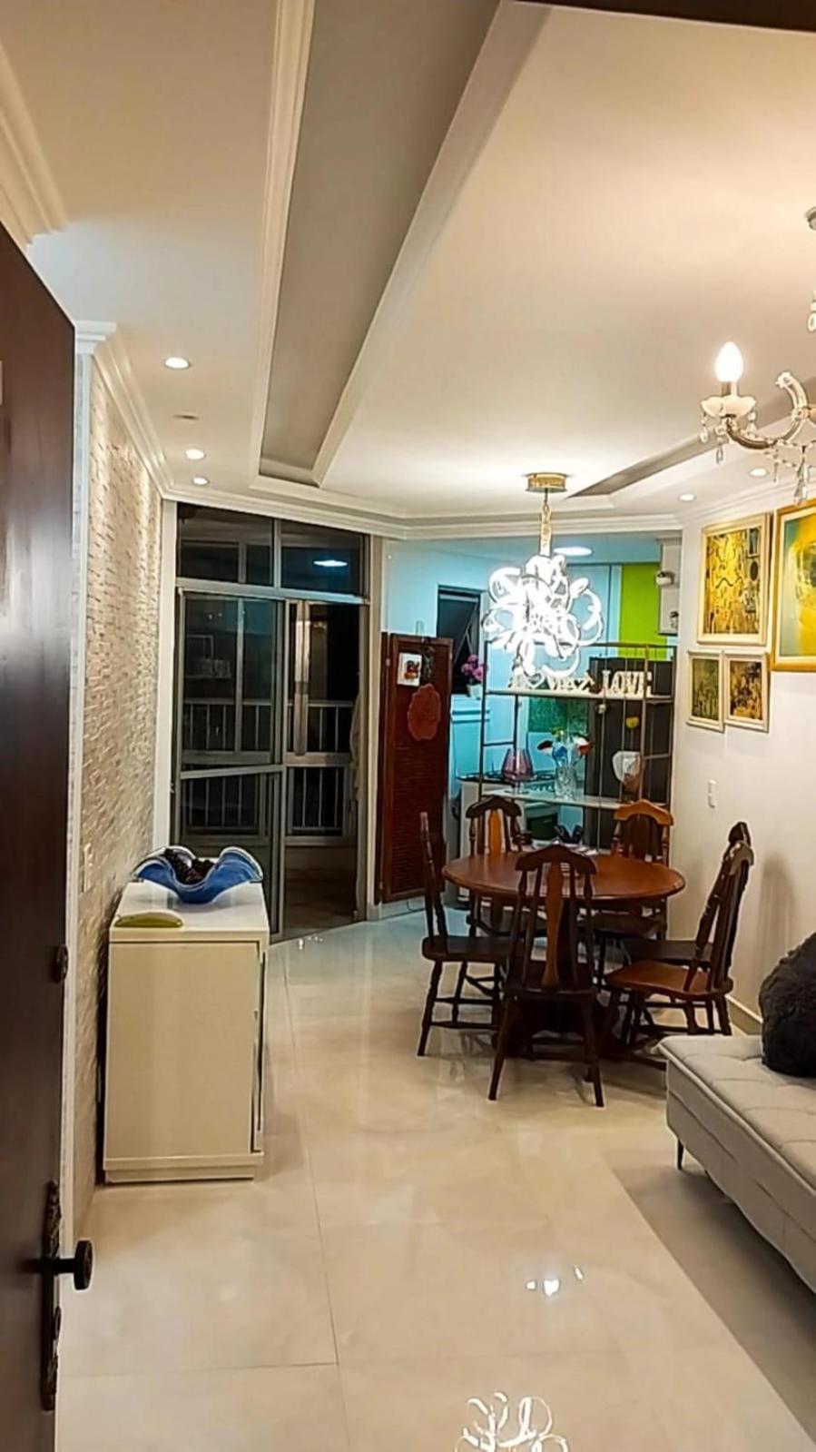 Na Apartamento *